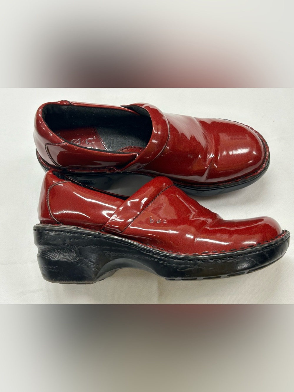 BOC Born Concept Womens size 6 slip on clogs